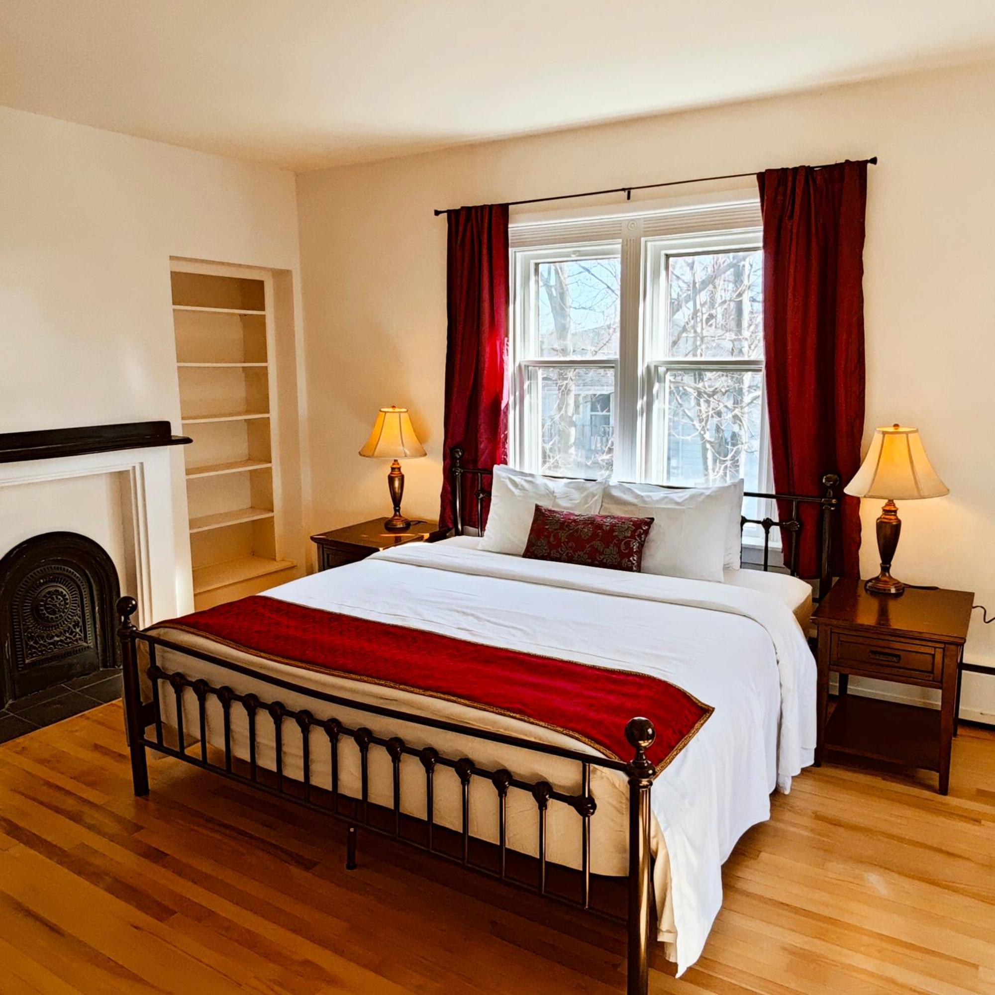 Andy'S Blue House Bed & Breakfast Charlottetown Exterior photo