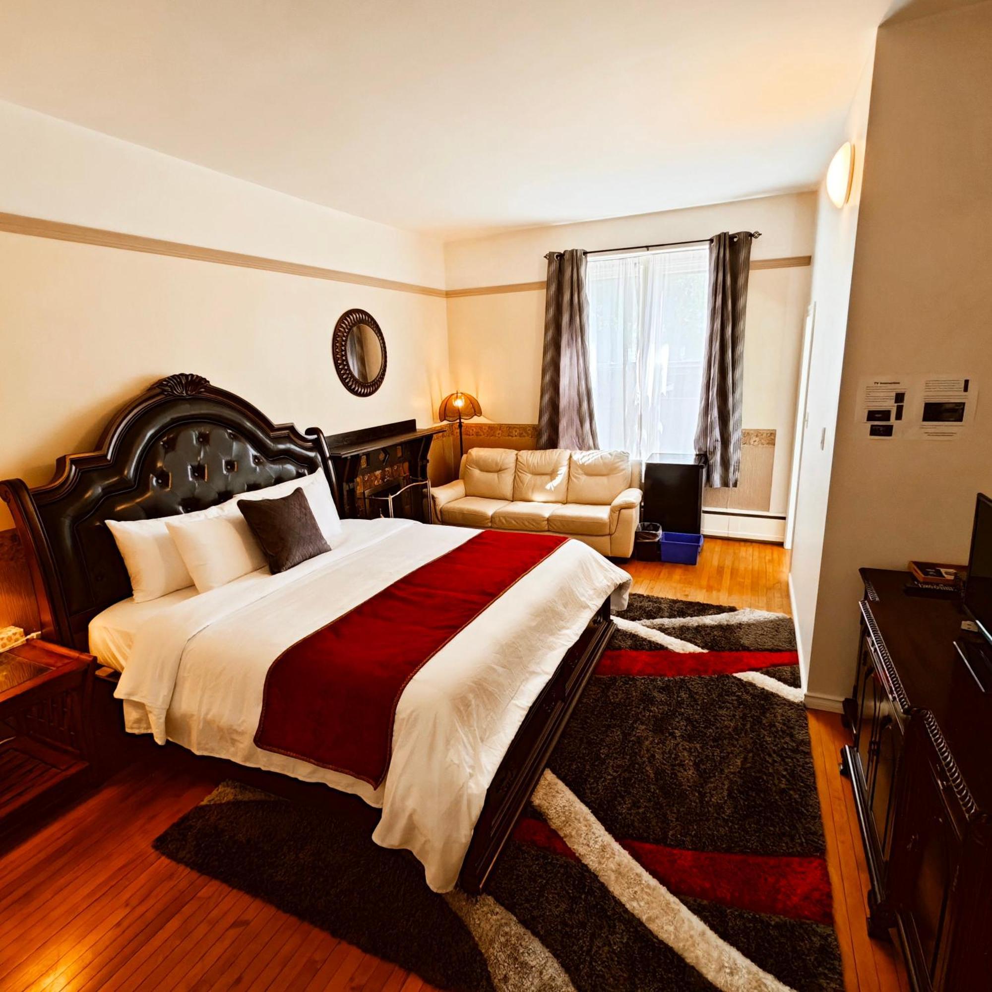Andy'S Blue House Bed & Breakfast Charlottetown Exterior photo